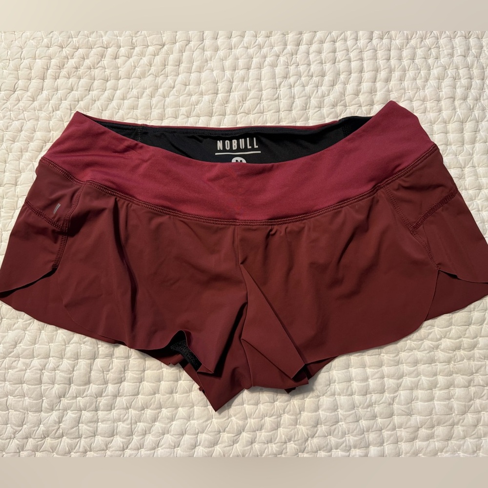 NoBull gym shorts. 2  inch inseam. Like new condition. Size Medium.